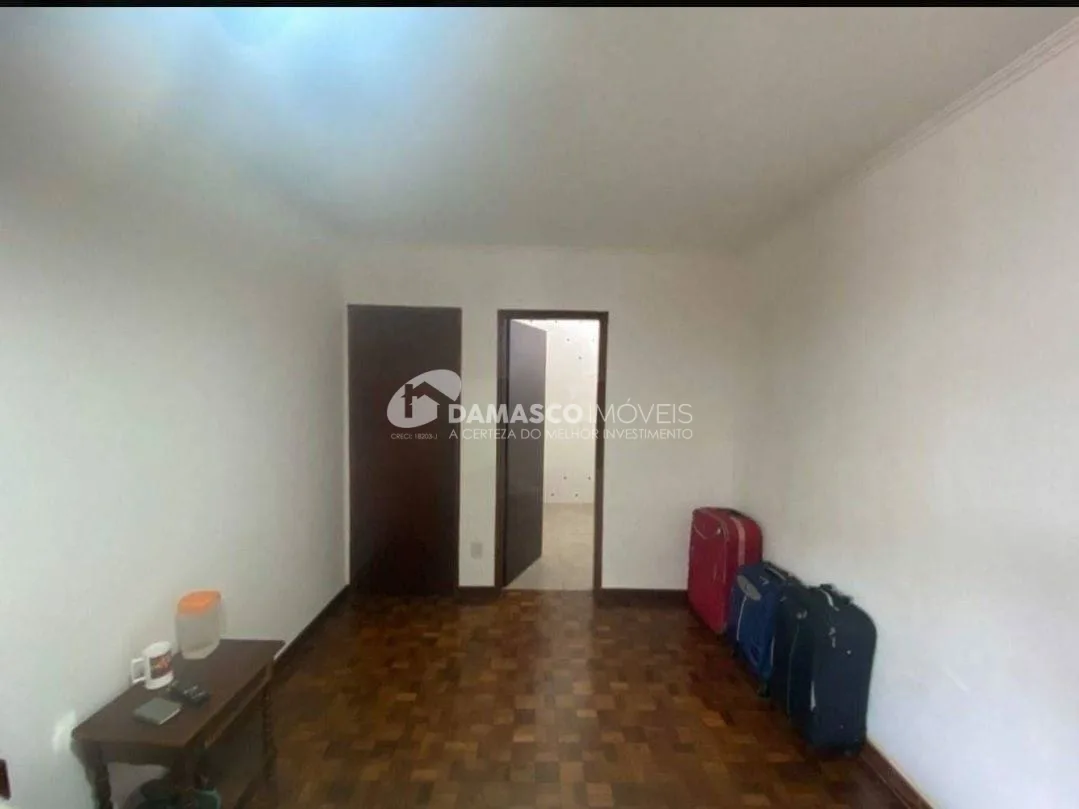 Casa à venda 3 Quartos, 1 Suite, 4 Vagas, 166M², Barcelona, São Caetano do Sul - SP