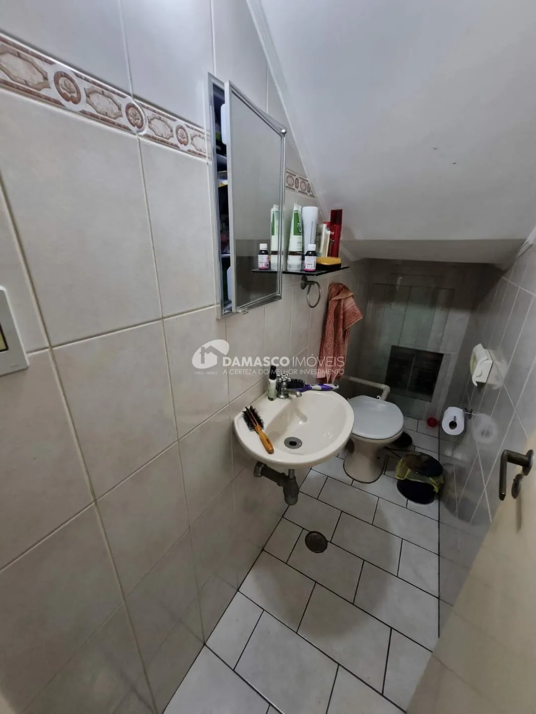 Sobrado à venda 3 Quartos, 1 Suite, 2 Vagas, Rudge Ramos, São Bernardo do Campo - SP