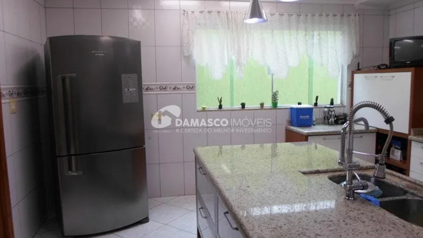 Sobrado à venda 4 Quartos, 2 Suites, 8 Vagas, 400M², Cerâmica, São Caetano do Sul - SP