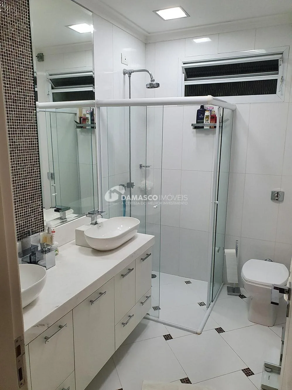 Sobrado à venda  4 Quartos, 4 Suítes, 3 Vagas, Vila Lúcia, São Paulo - SP