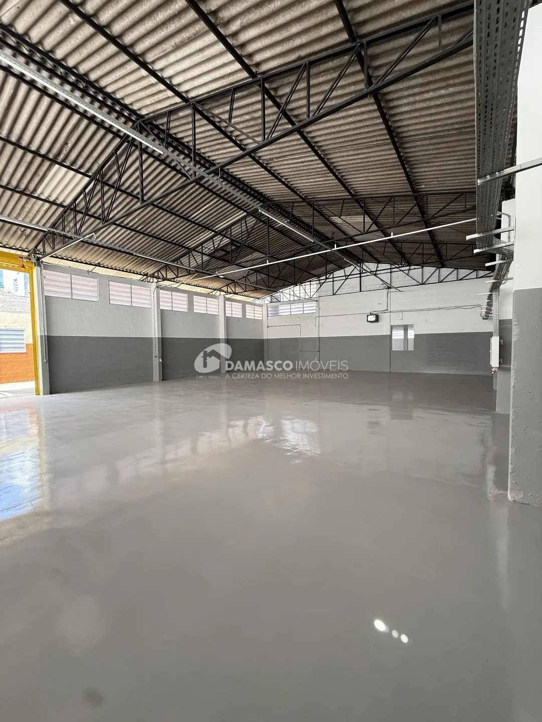 Locação de galpão novo, com 240m2 São Caetano do Sul, SP