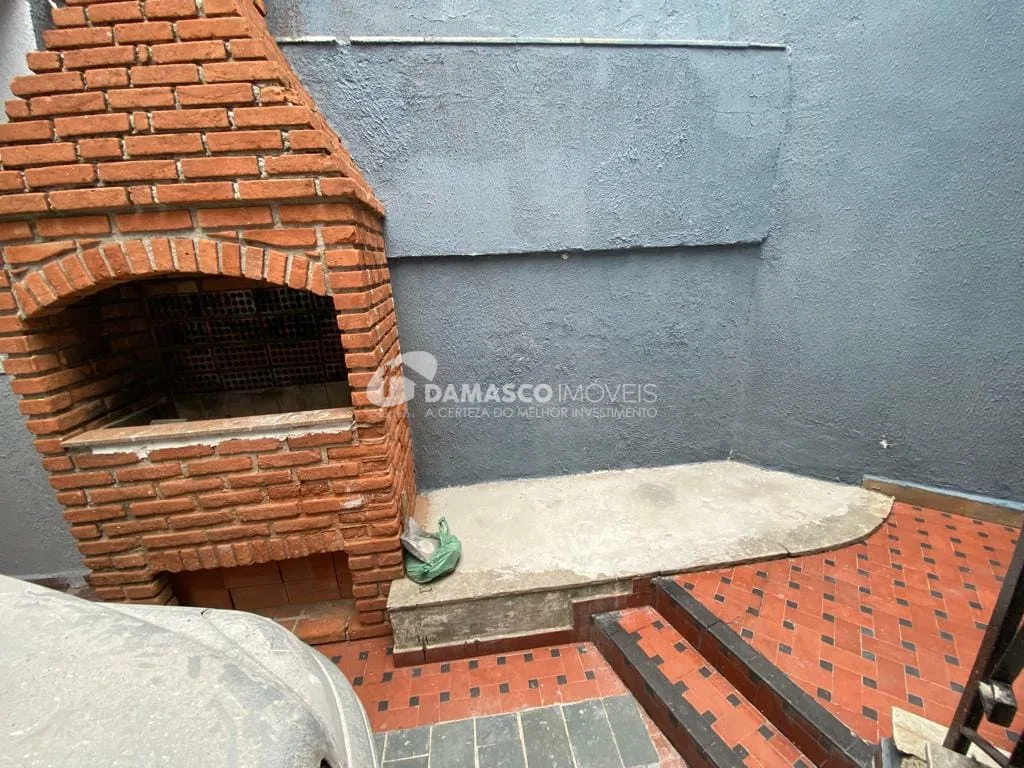 Sobrado à venda e locação, com 400 m² de área total, 3 Quartos, 1 Suíte, 6 Vagas, Parque Bandeirante, Santo André - SP