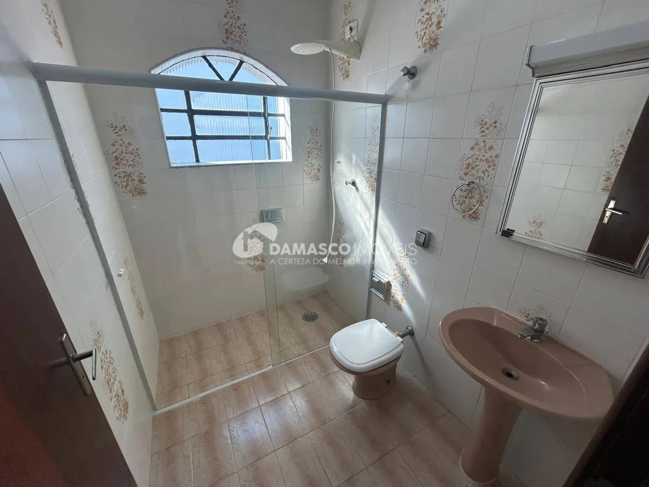 Sobrado para Venda 3 Quartos, 2 Suites, 5 Vagas, Mauá, São Caetano do Sul - SP
