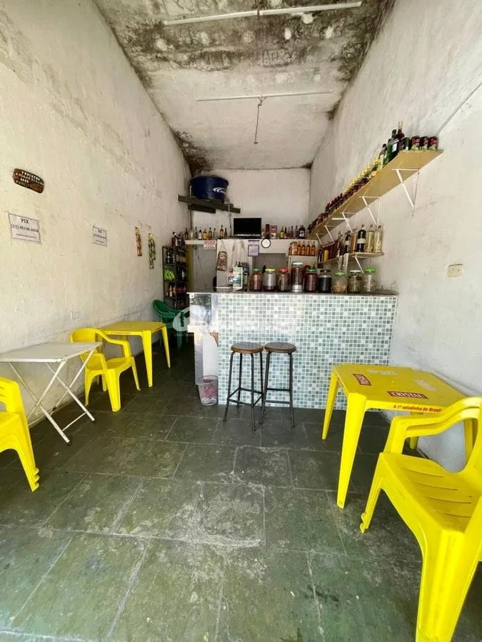 Prédio comercial no Jardim Santo André