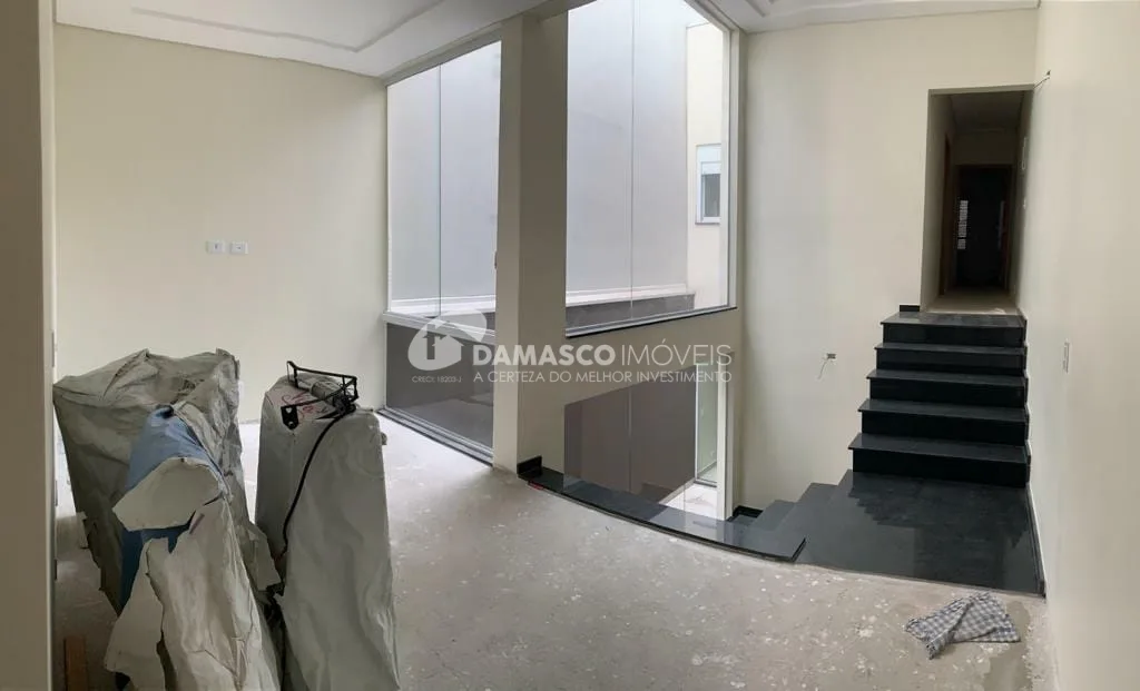 Sobrado à venda 3 Quartos, 3 Suites, 4 Vagas, Campestre, Santo André - SP