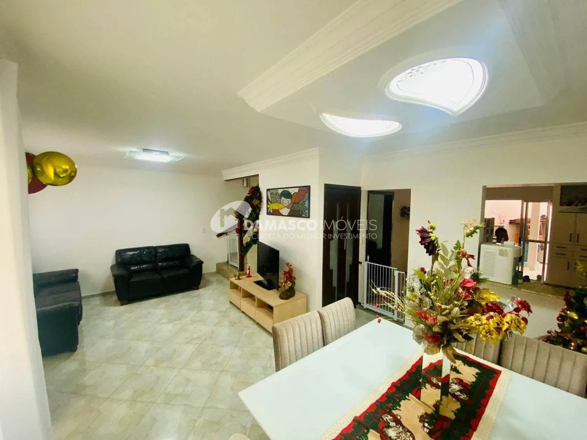 Sobrado à venda 4 Quartos, 3 Suites, 5 Vagas, Olímpico, São Caetano do Sul - SP