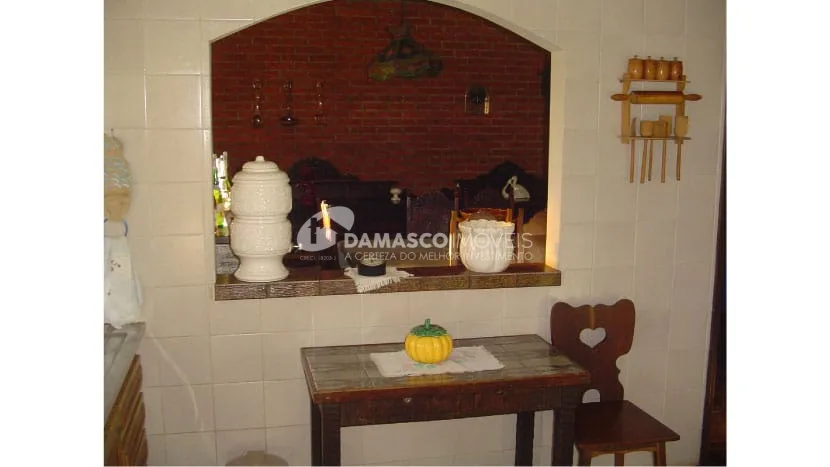 Chácara à venda 3 Quartos, 1 Suíte, 10 Vagas, Quarta Divisão, Ribeirão Pires - SP