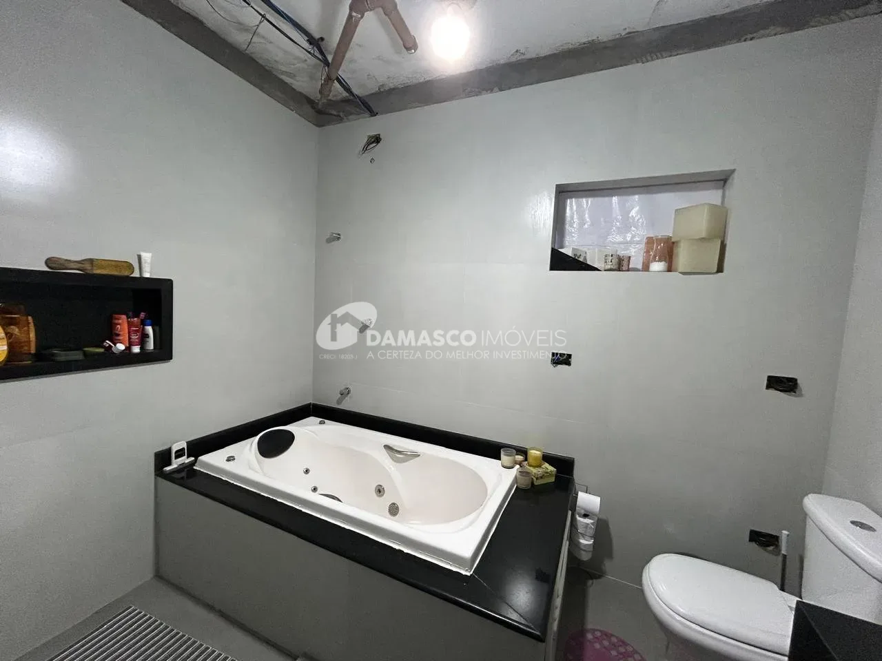 Sobrado à venda no Santa Paula | 176 m² | 2 dormitórios | 1 suíte | 4 vagas