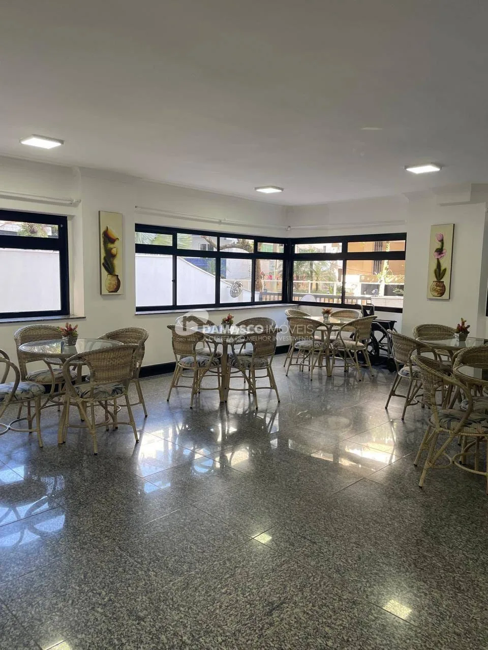 Apartamento à venda 2 dorm, 2 vagas, Vila Alzira, Guarujá, SP