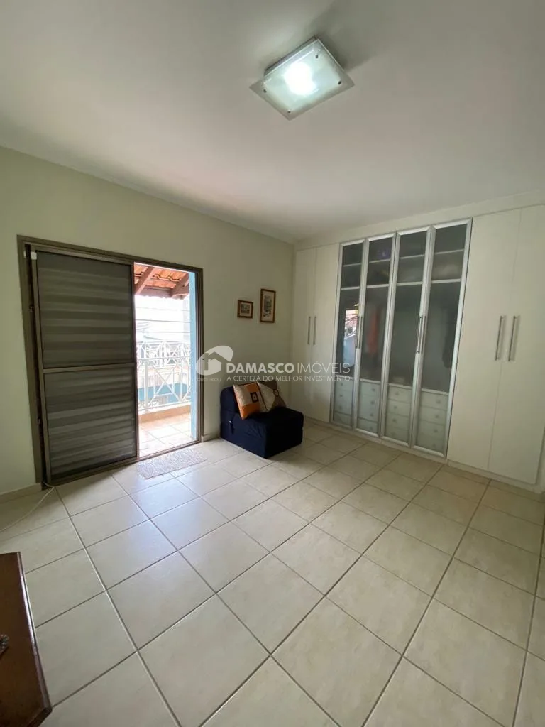 Sobrado à venda 3 Quartos, 1 Suite, 3 Vagas, 220M², Osvaldo Cruz, São Caetano do Sul - SP