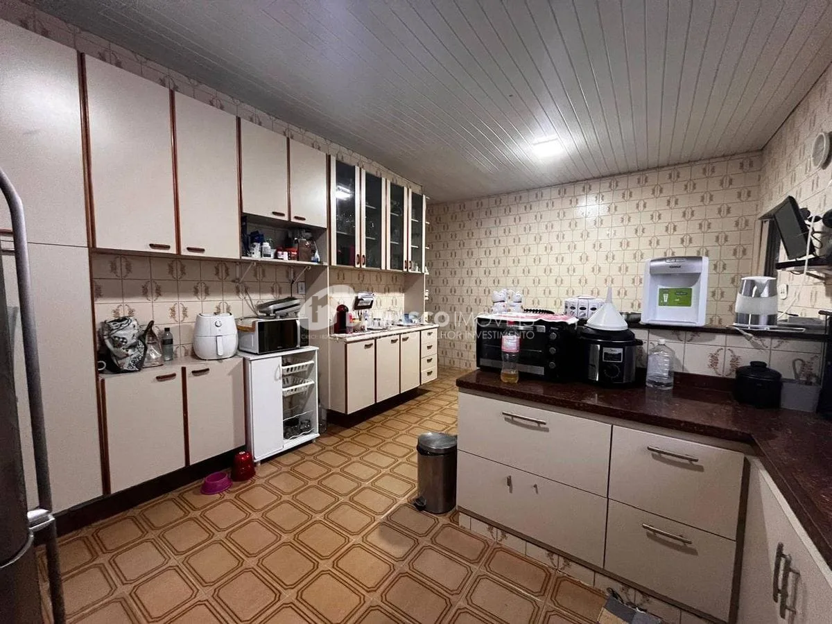 Casa térrea a venda com amplo quintal