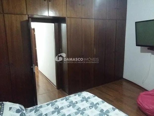 Sobrado à venda 3 Quartos, 1 Suite, 4 Vagas, 201M², Santa Maria, São Caetano do Sul - SP