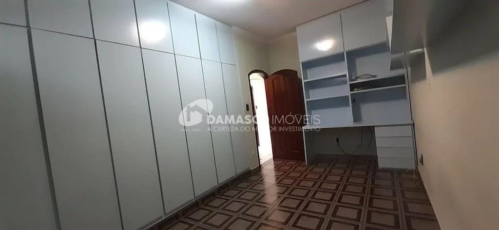 Sobrado para Venda  3 Quartos, 1 Suíte, 4 Vagas, Santa Maria, São Caetano do Sul - SP