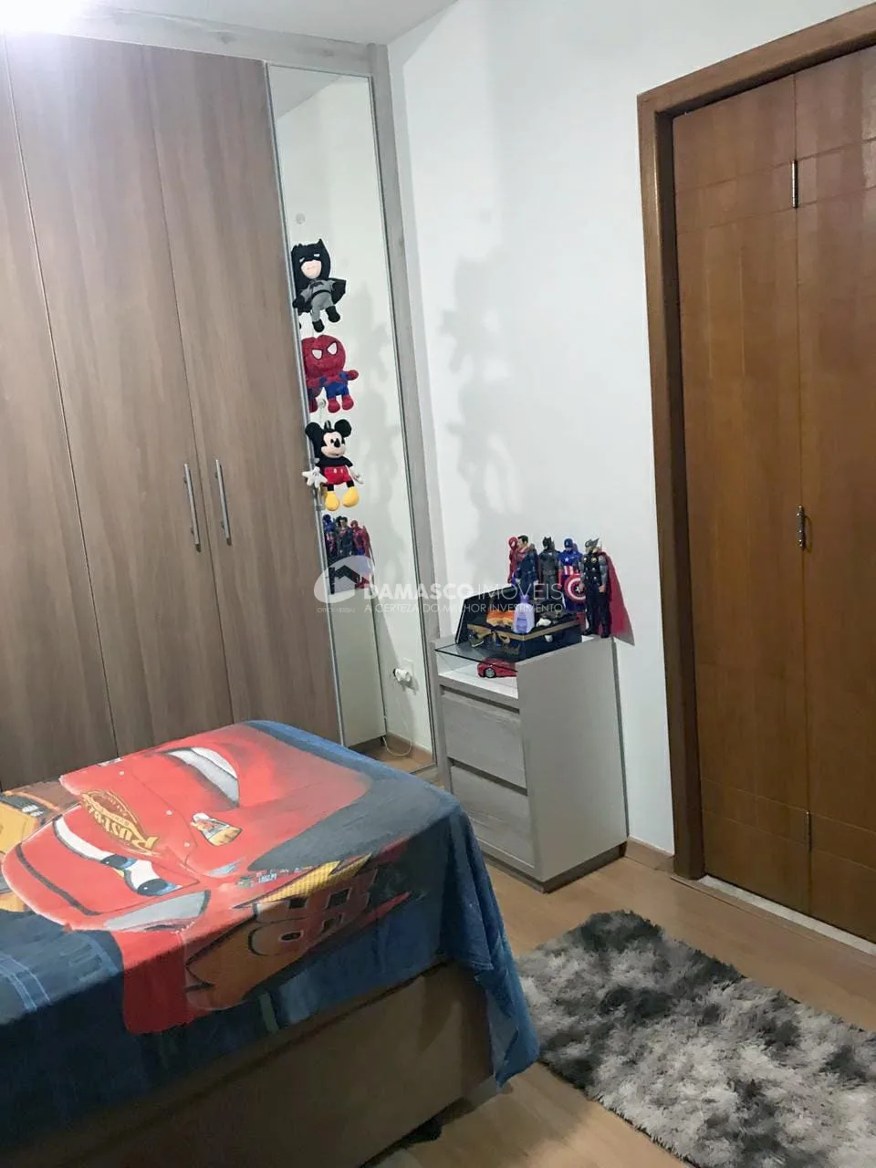 Sobrado à Venda 3 Quartos, 3 Suites, 6 Vagas, Nova Gerty, São Caetano do Sul - SP