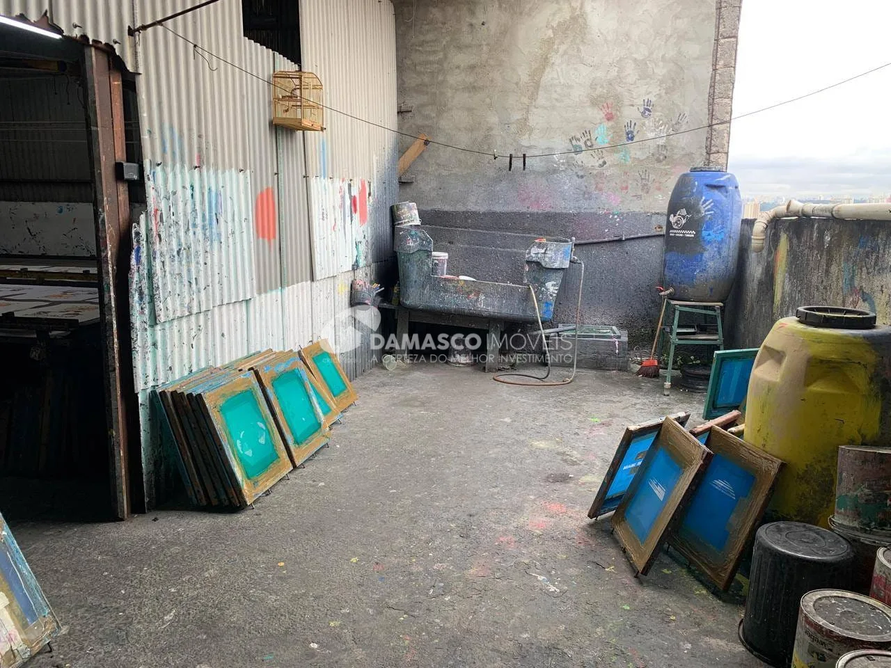 Galpão à Venda na Vila Califórnia, São Paulo | Terreno de 500 m² | Entradas Independentes