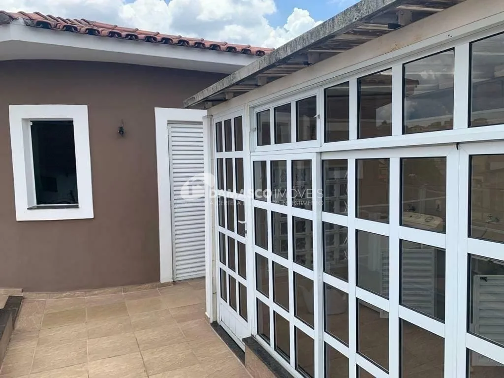 Sobrado à venda 3 Quartos, 1 Suite, 2 Vagas, 250M², Sítio da Figueira, São Paulo - SP