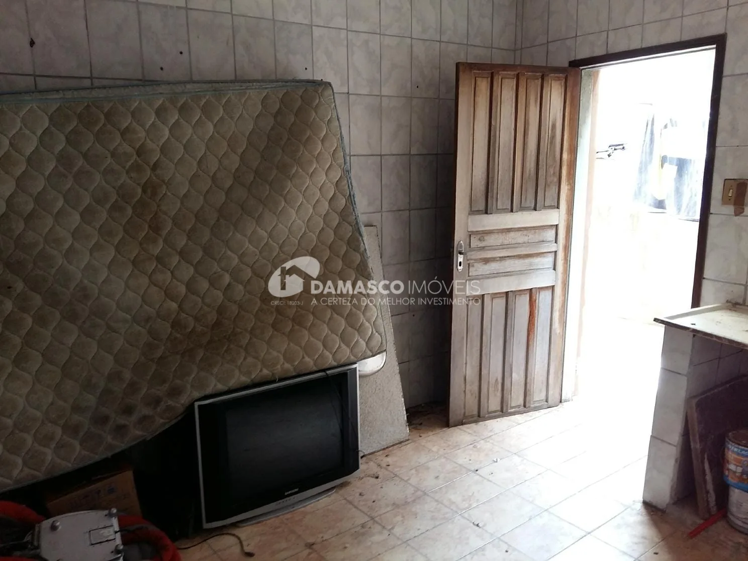 Casa à venda 2 Quartos, 3 Vagas, Vila Palmares, Santo André - SP