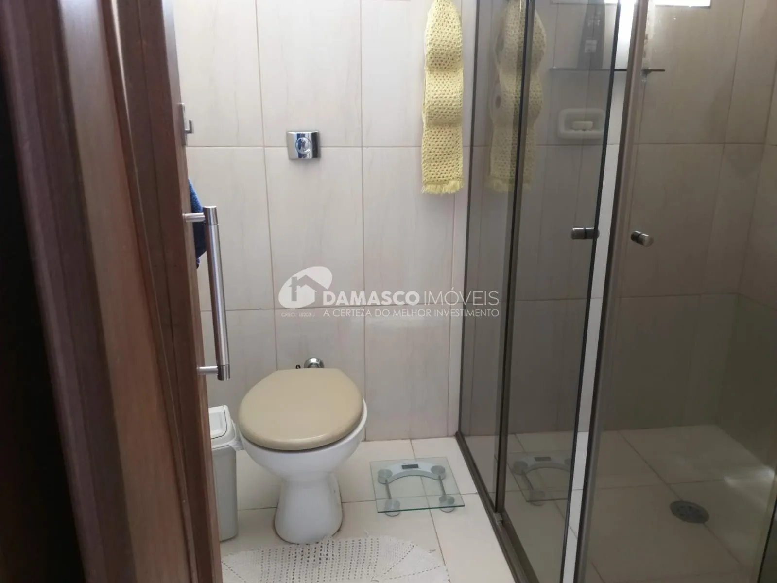 Sobrado à venda 3 Quartos, 2 Suites, 4 Vagas, 330M², Santa Maria, Santo André - SP