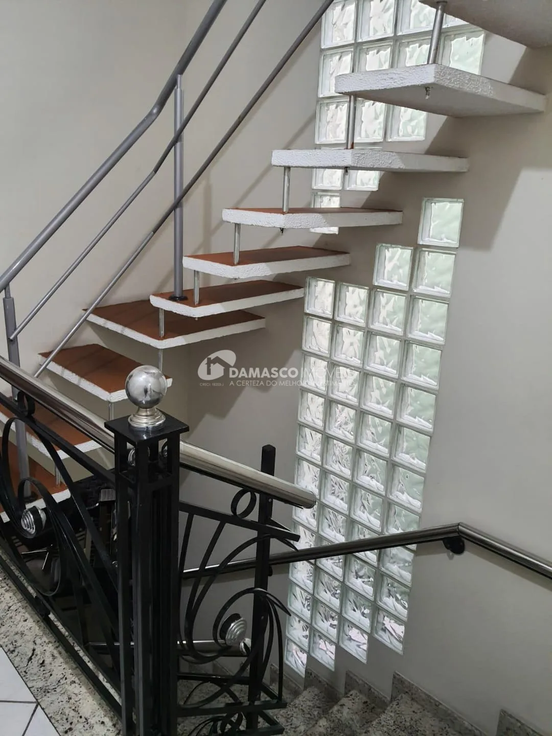 Sobrado à venda 3 Quartos, 3 Suites, 360M², Parque Jaçatuba, Santo André - SP