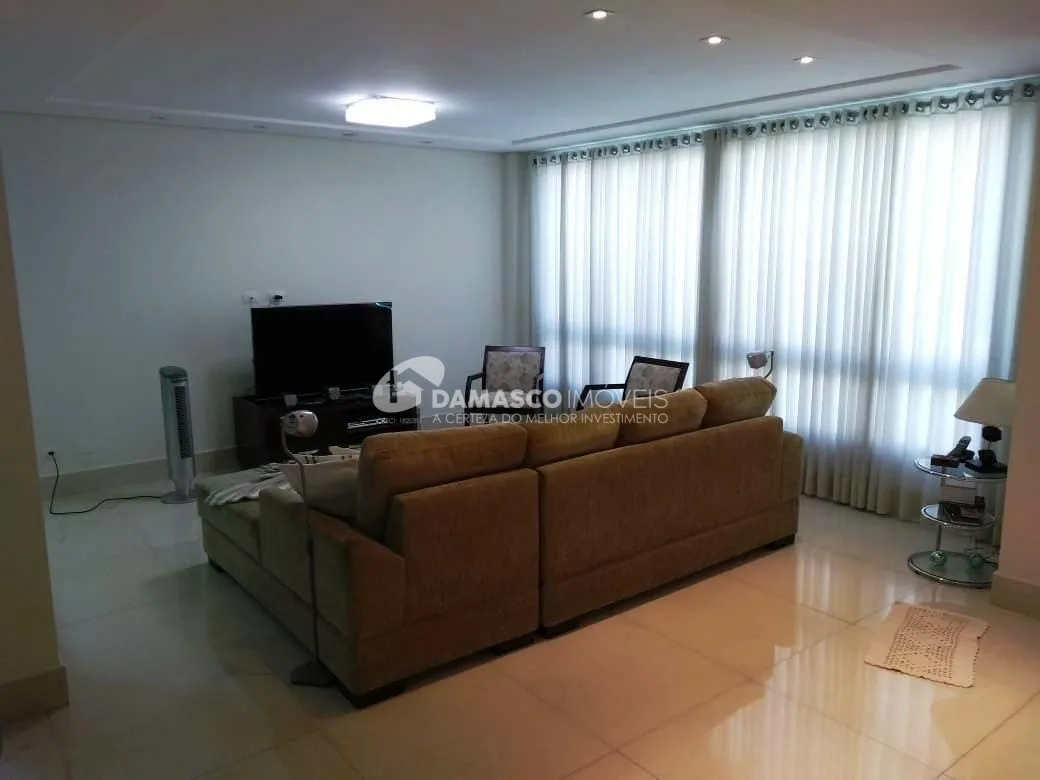 Sobrado à venda 3 Quartos, 3 Suites, 6 Vagas, 306M², Olímpico, São Caetano do Sul - SP