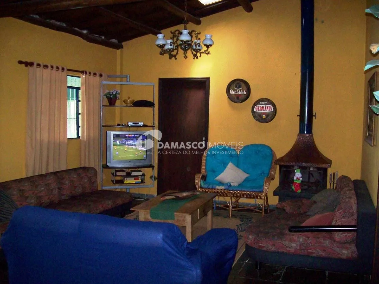 Chácara à venda 6 Quartos, 1 Suite, Bairro Pedras de Ouro, Itatiba - SP