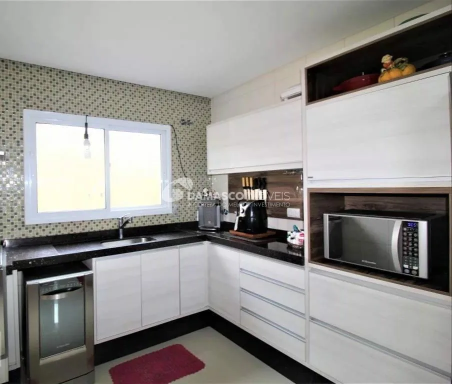 Sobrado à venda 4 Quartos, 1 Suite, 3 Vagas, 240M², Cerâmica, São Caetano do Sul - SP