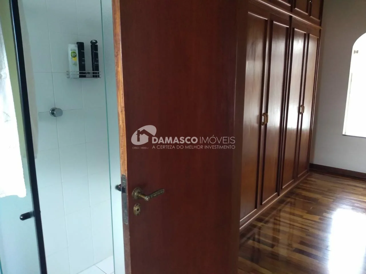 Sobrado à venda 3 Quartos, 1 Suite, 4 Vagas, 320M², Santa Paula, São Caetano do Sul - SP