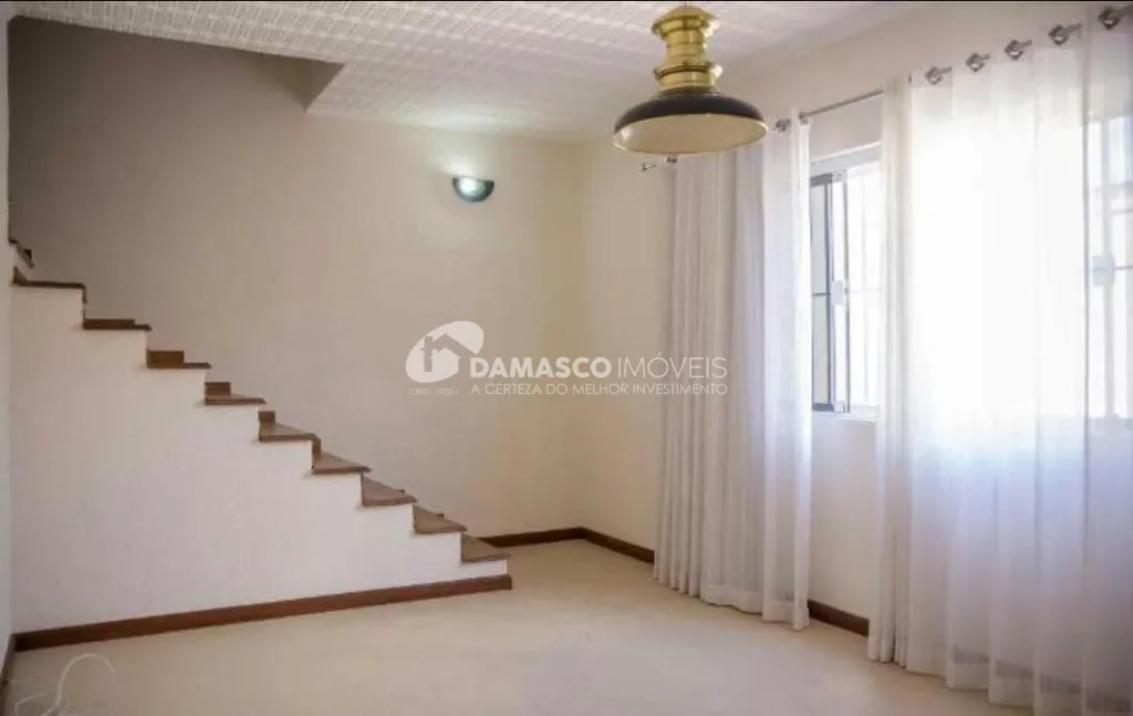 Sobrado à venda 3 Quartos, 4 Vagas, 197 m², Nova Gerty, São Caetano do Sul - SP