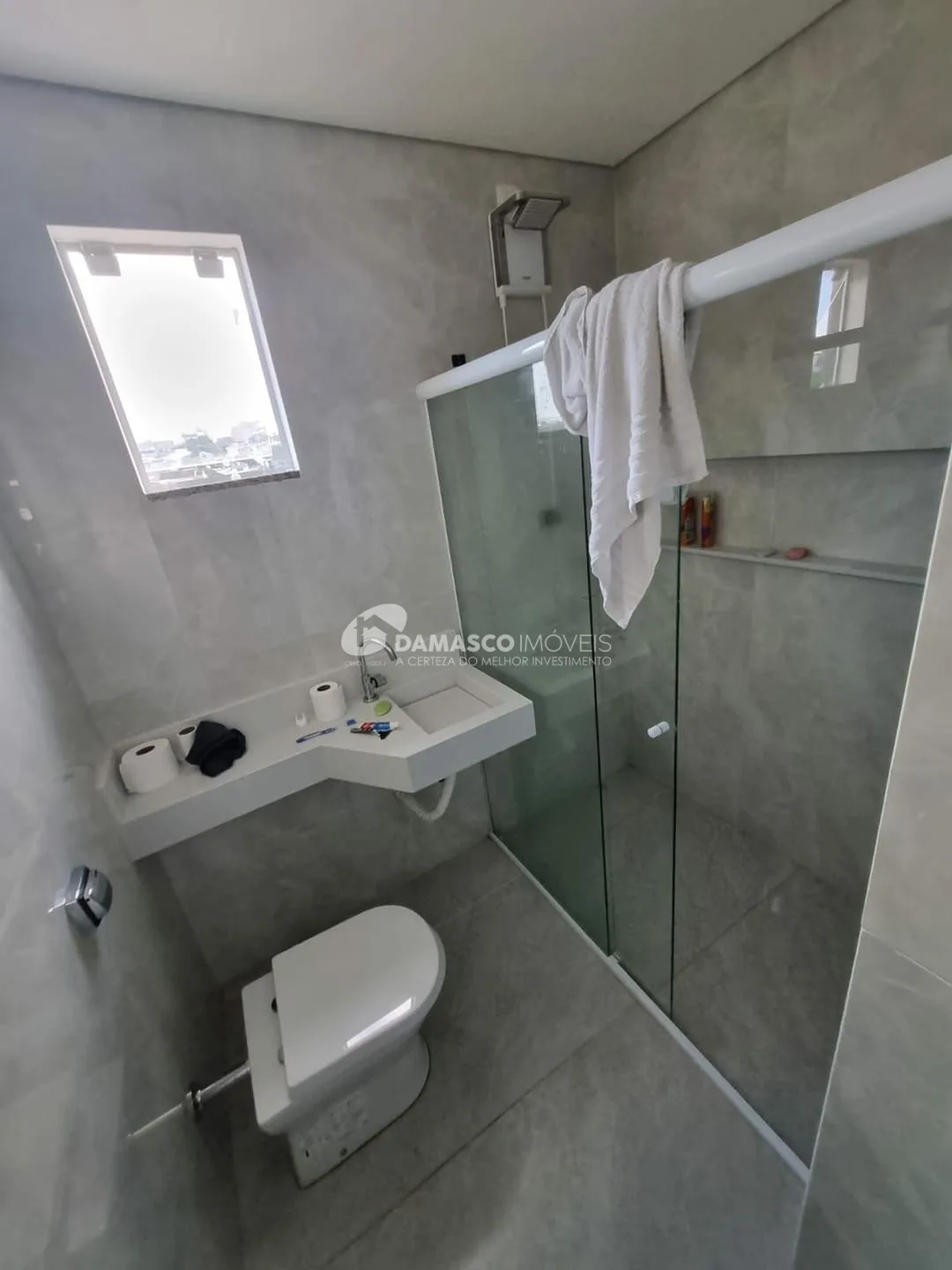 Sobrado à venda 3 Quartos, 3 Suites, 4 Vagas, Campestre, Santo André - SP