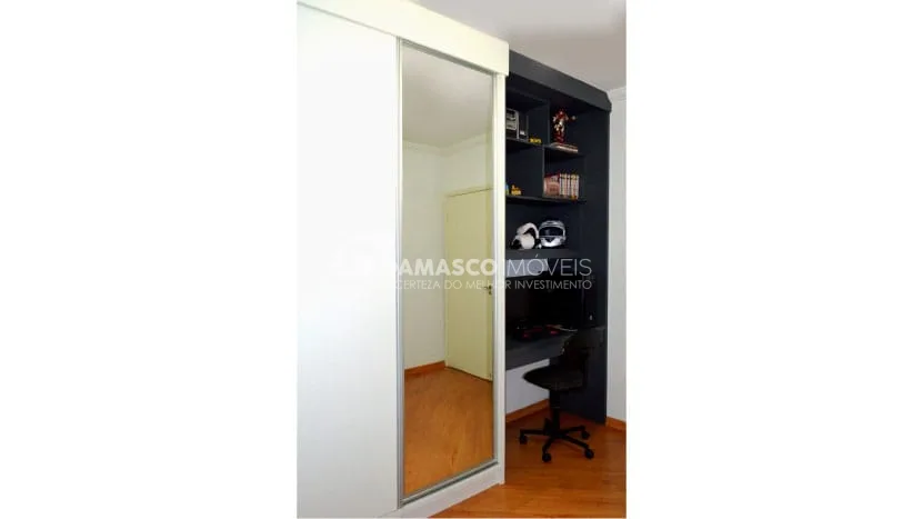 Sobrado à venda 3 Quartos, 1 Suite, 5 Vagas, 226M², Santa Maria, Santo André - SP