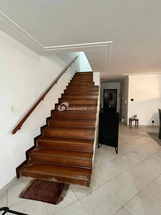 Sobrado à venda 3 Quartos, 3 Suites, 4 Vagas, 355M², Osvaldo Cruz, São Caetano do Sul - SP