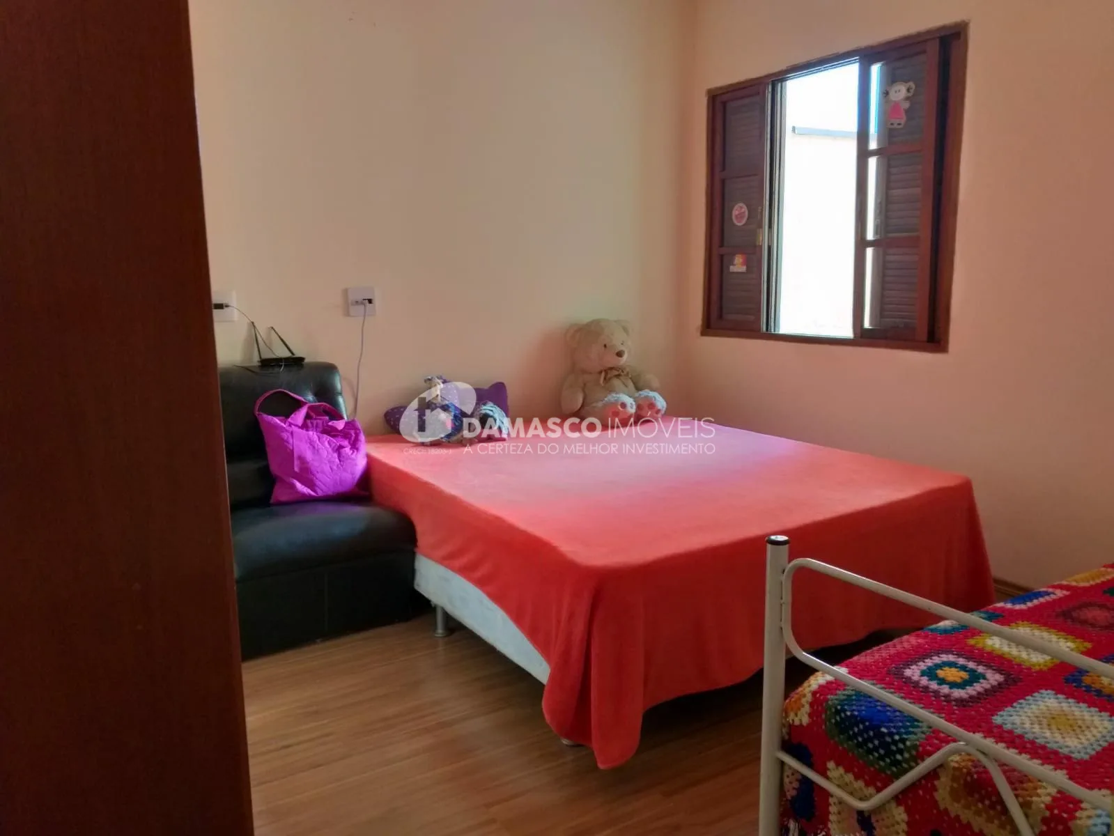 Sobrado à venda 3 Quartos, 2 Suites, 4 Vagas, 330M², Santa Maria, Santo André - SP