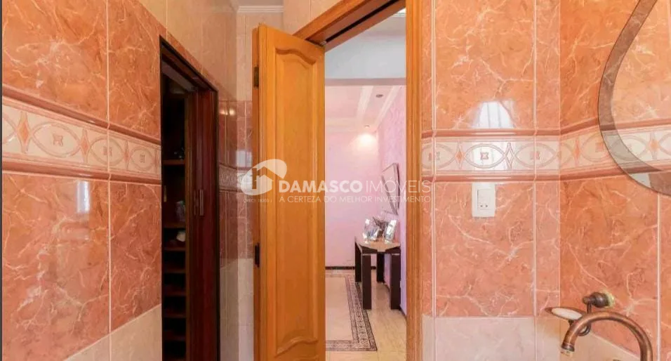 Sobrado à venda 3 Quartos, 1 Suite, 3 Vagas, 253M², Vila Alpina, São Paulo - SP