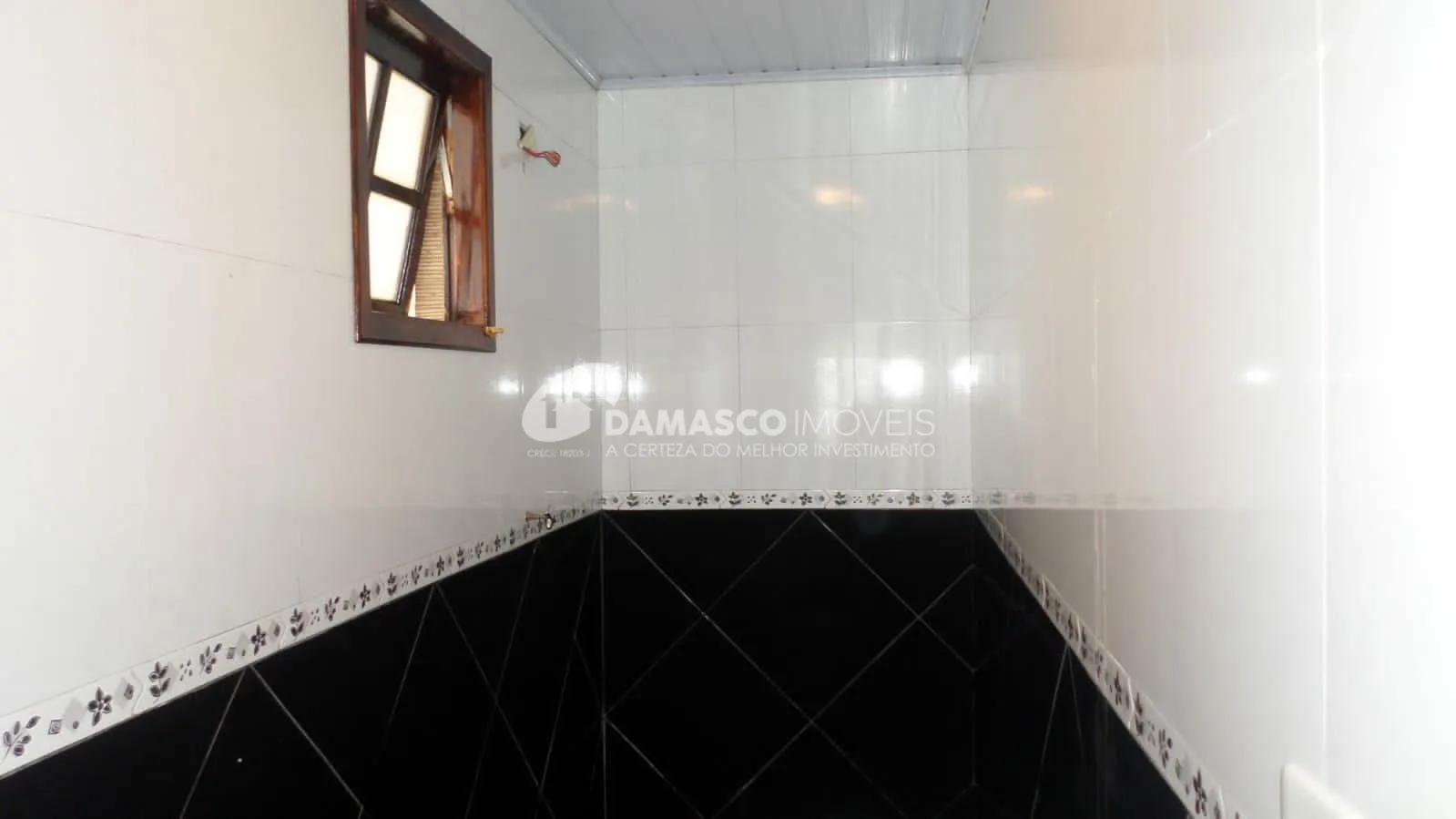 Sobrado à venda 3 Quartos, 2 Vagas, 215M², Jardim Guairaca, São Paulo - SP