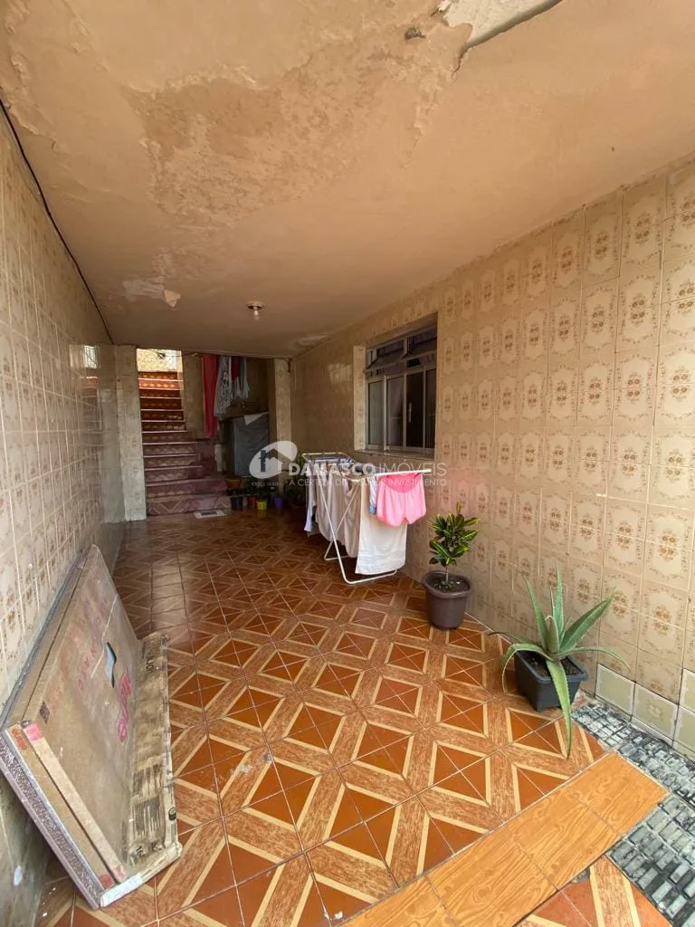 Casa à venda 2 Quartos, 2 Vagas, Vila Palmares, Santo André - SP
