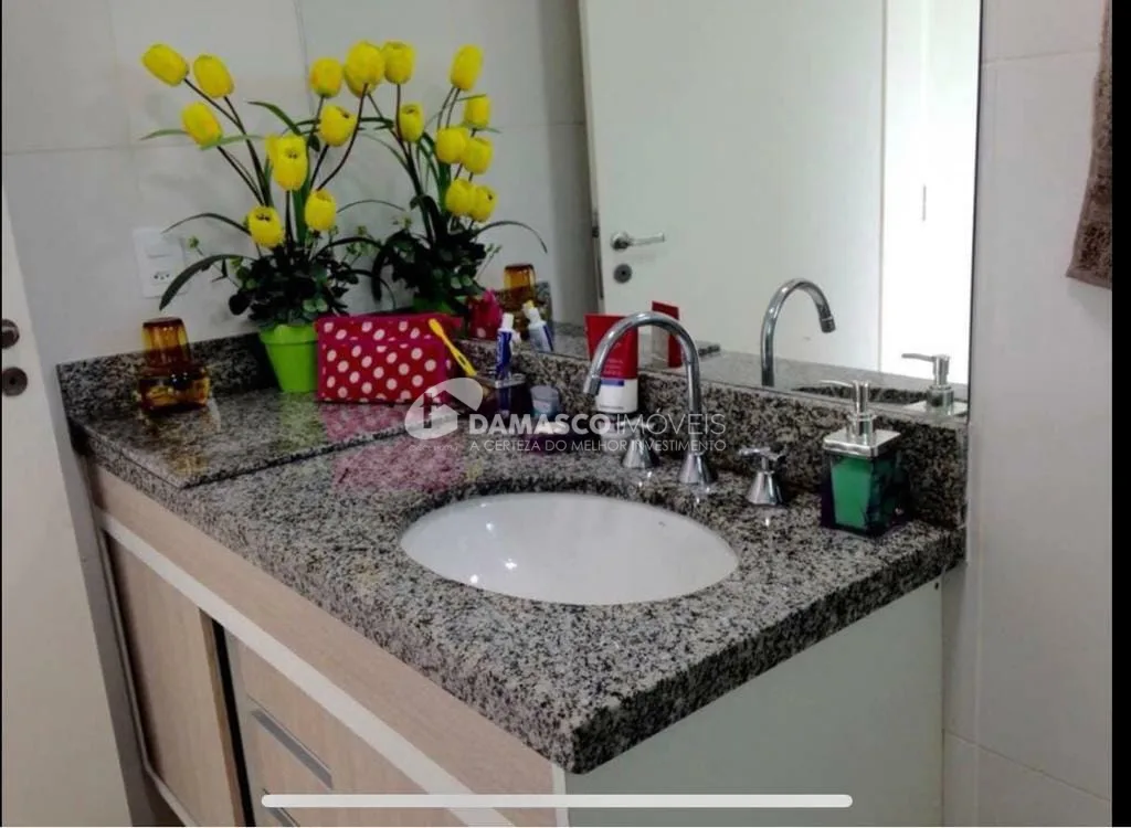 Apartamento à venda 2 Quartos, 1 Suite, 2 Vagas, Pitangueiras, Guarujá - SP 