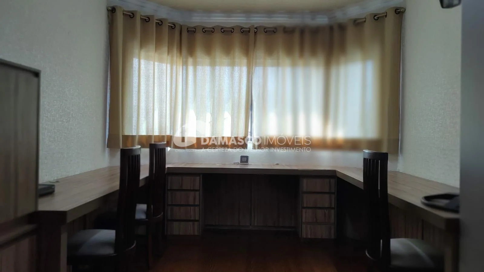 Sobrado à venda 3 Quartos, 1 Suite, 15 Vagas, 296M², Santa Maria, São Caetano do Sul - SP