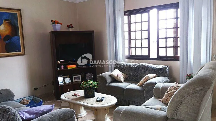 Sobrado à venda 3 Quartos, 1 Suite, 5 Vagas, 239M², Osvaldo Cruz, São Caetano do Sul - SP