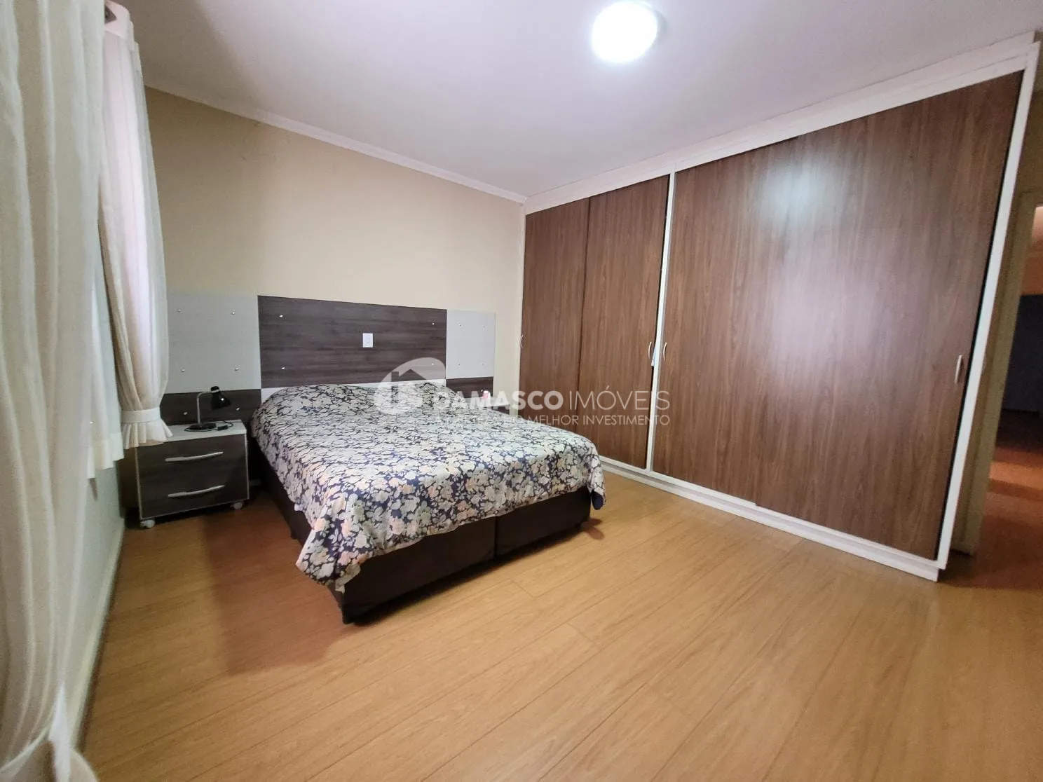 Sobrado à venda 3 Quartos, 2 Vagas, 187M², Campestre, Santo André - SP