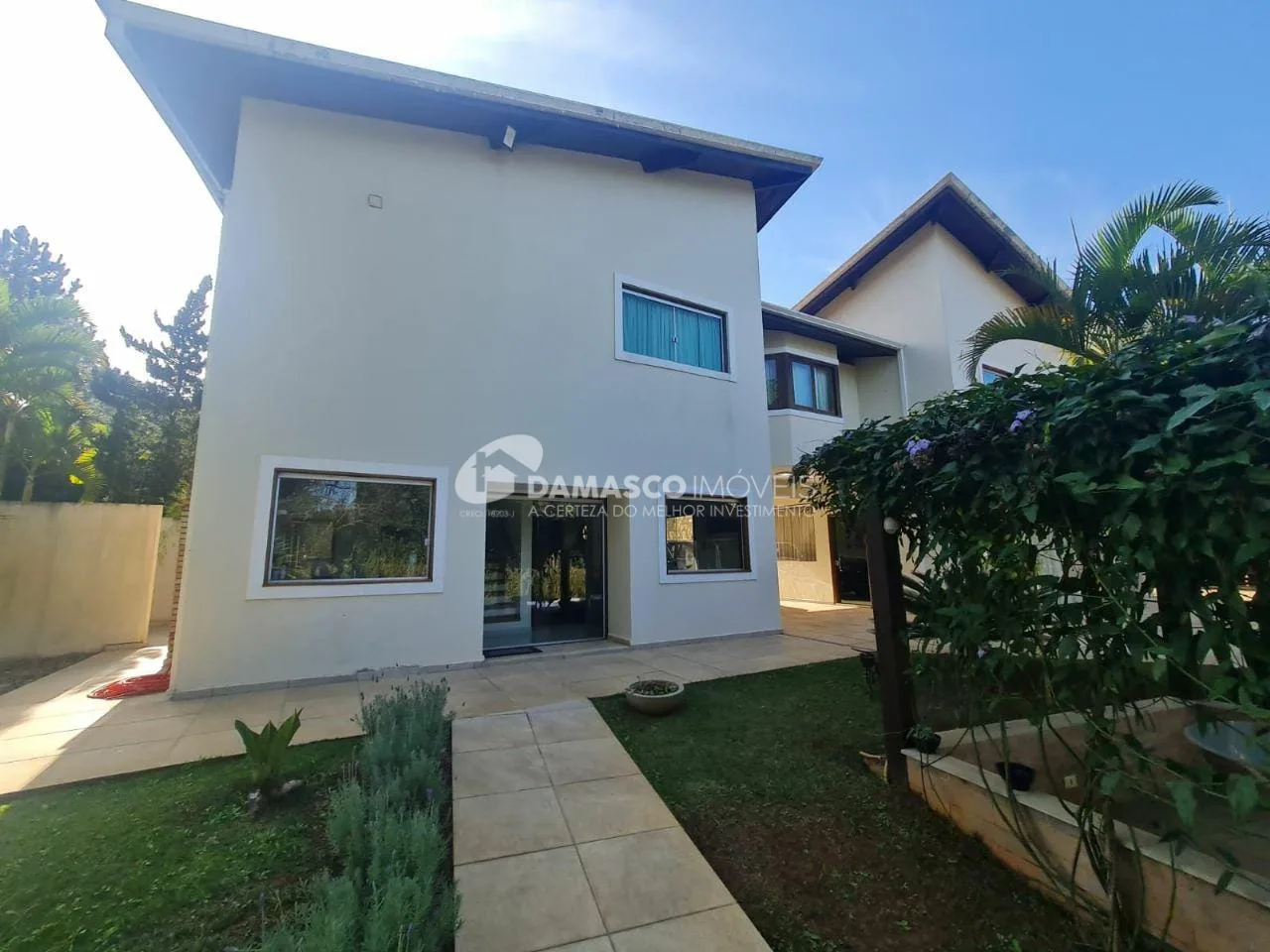 Casa à venda 3 Quartos, 3 Suites, 450M², Avenida Estrutural Leste, Ibiúna - SP