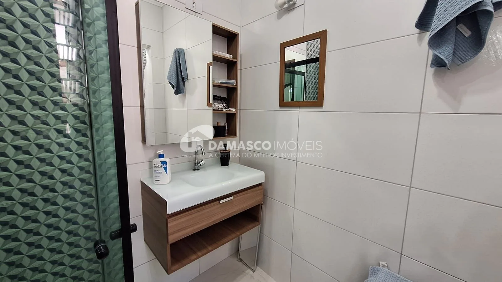 Casa para Venda 3 Quartos, 1 Suite, 4 Vagas, Cerâmica, São Caetano do Sul - SP