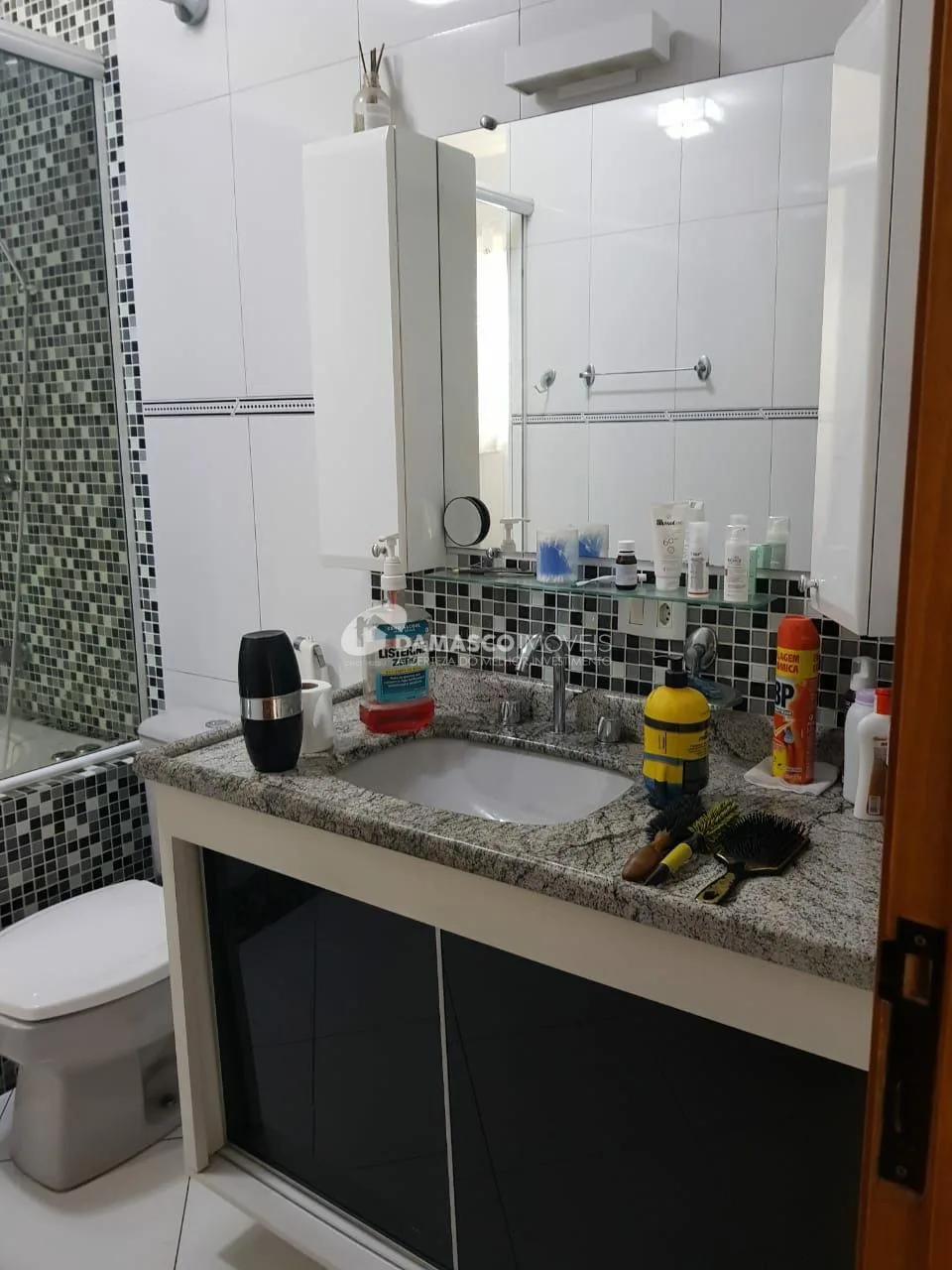 Sobrado à venda 3 Quartos, 1 Suite, 5 Vagas, 256M², Vila Alpina, São Paulo - SP