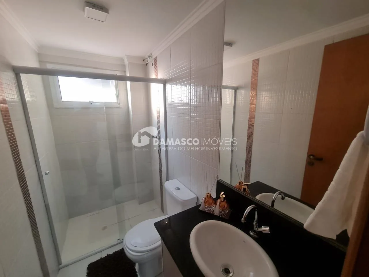 Apartamento Lindo, novo, todo mobiliado e decorado, 2/4, suíte, 2vagas, 80m², elevador. São Caetano do Sul - SP