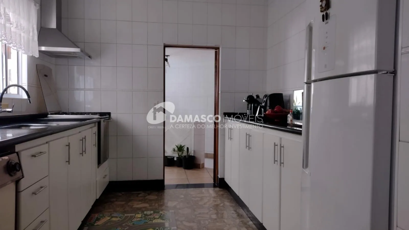 Sobrado à venda 3 Quartos, 3 Suites, 3 Vagas, 240M², Barcelona, São Caetano do Sul - SP