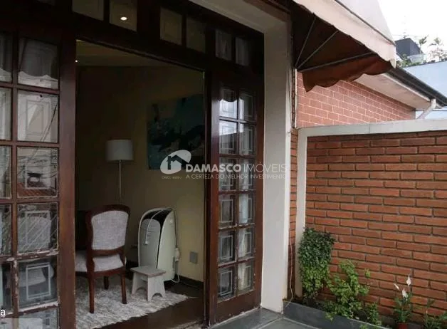 Sobrado à venda 3 Quartos, 3 Suites, 4 Vagas, 245M², Cerâmica, São Caetano do Sul - SP