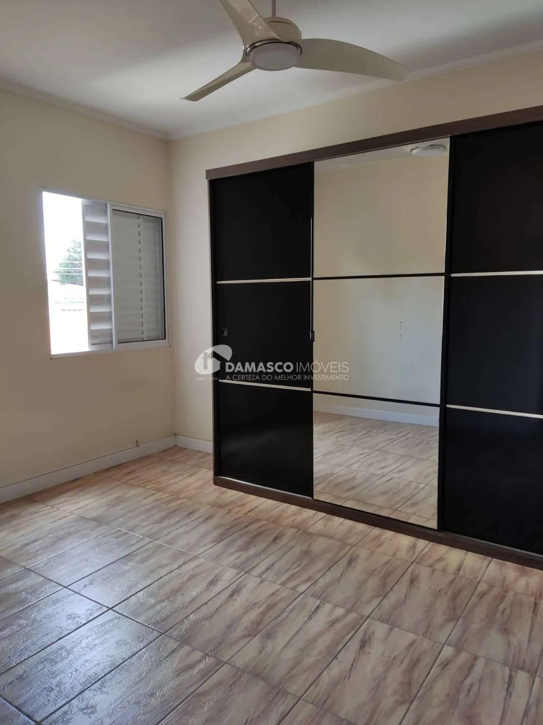 Sobrado à venda 3 Quartos, 1 Suite, 3 Vagas, 246M², Fundação, São Caetano do Sul - SP