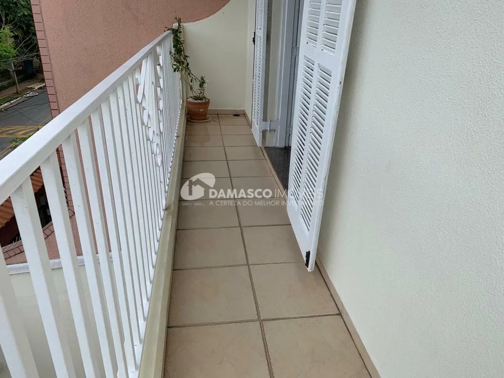 Sobrado à venda 3 Quartos, 1 Suite, 4 Vagas, 220M², Santa Maria, São Caetano do Sul - SP