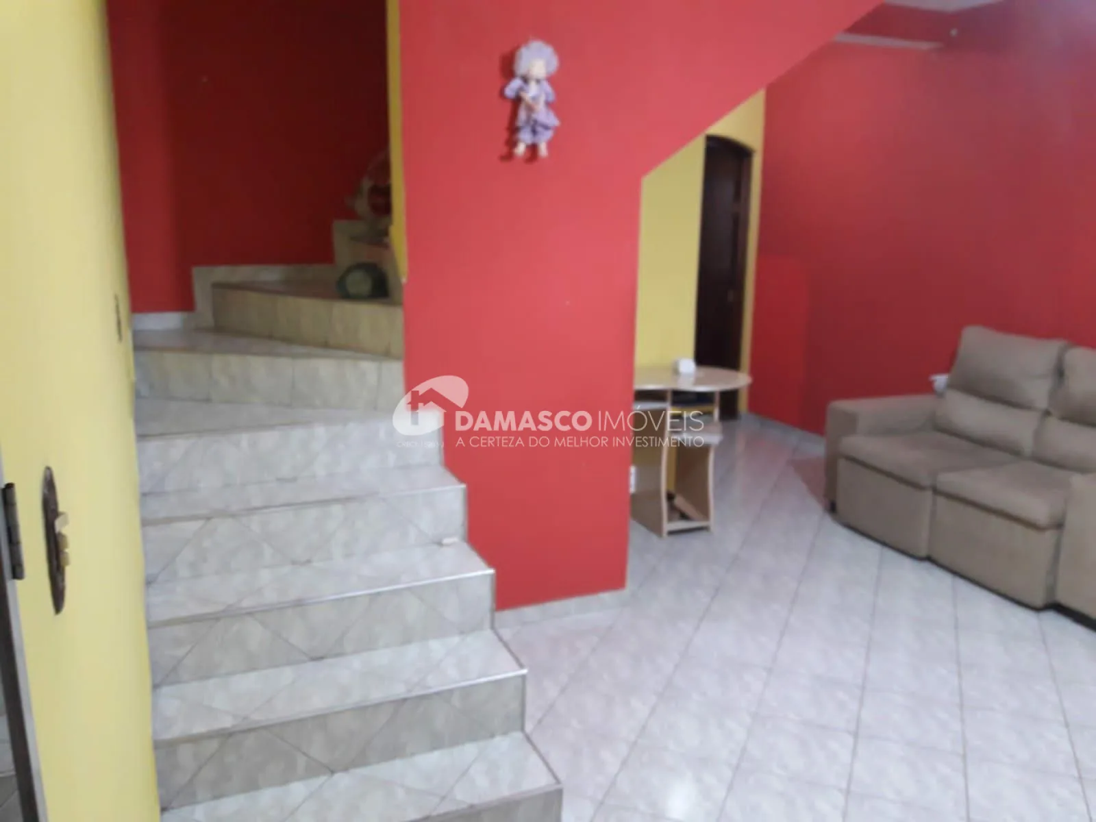 Sobrado à venda 3 Quartos, 1 Suite, 2 Vagas, 110M², Jardim Guairaca, São Paulo - SP
