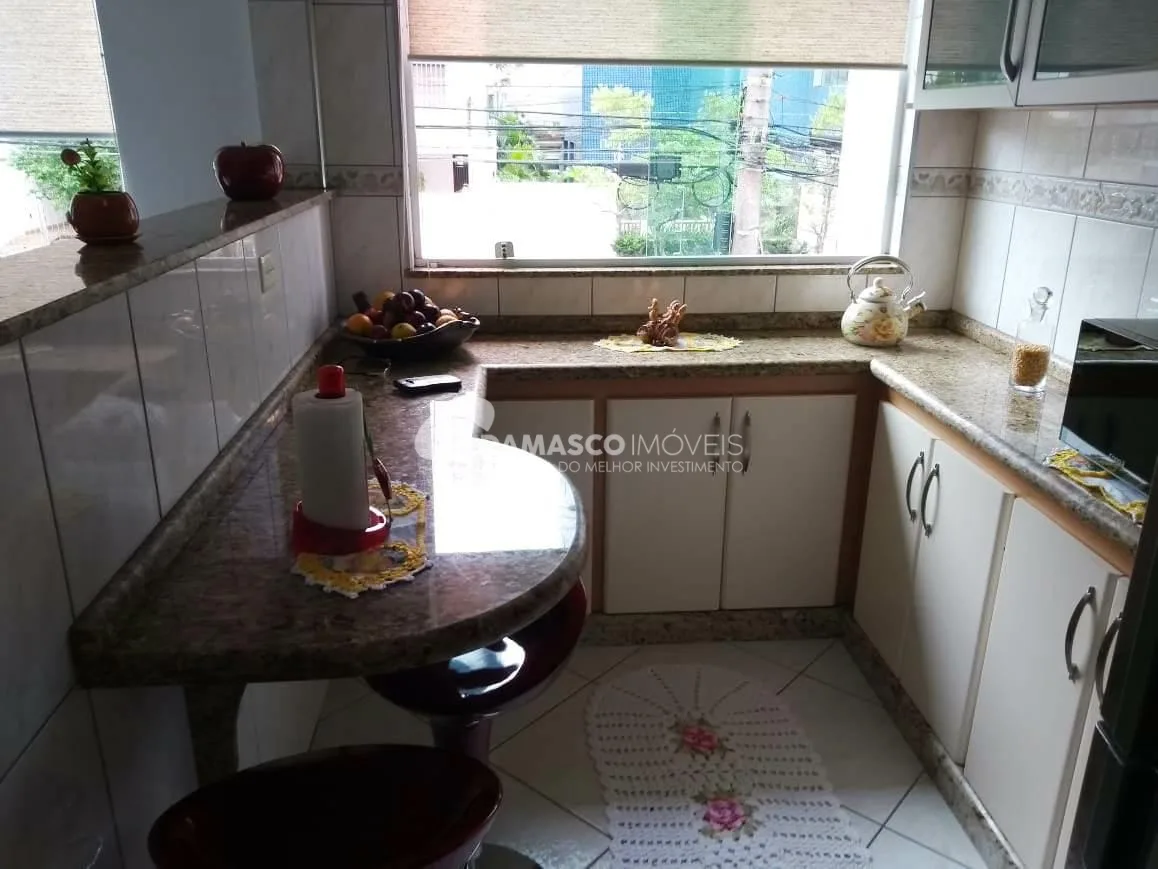 Sobrado à venda 3 Quartos, 1 Suite, 5 Vagas, 240M², Jardim, Santo André - SP