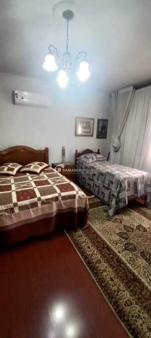 Sobrado à venda 3 Quartos, 1 Suite, 4 Vagas, 280M², Barcelona, São Caetano do Sul - SP